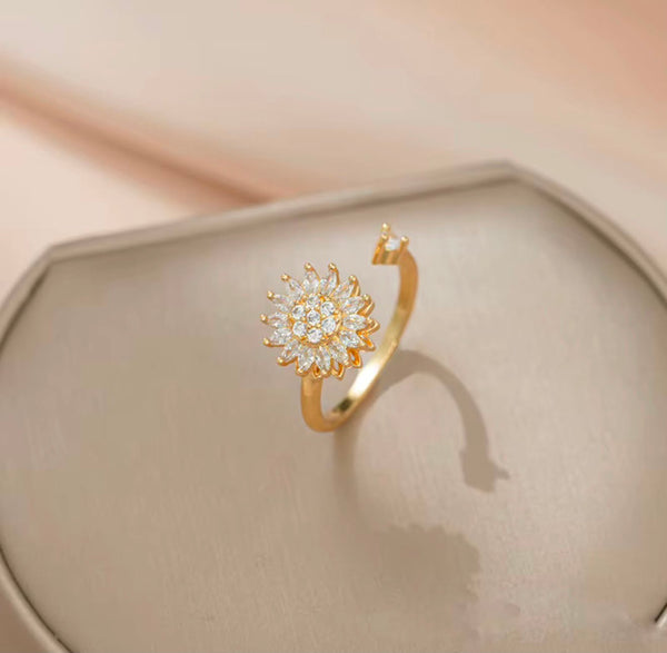 The Solara Bloom Spinning Ring